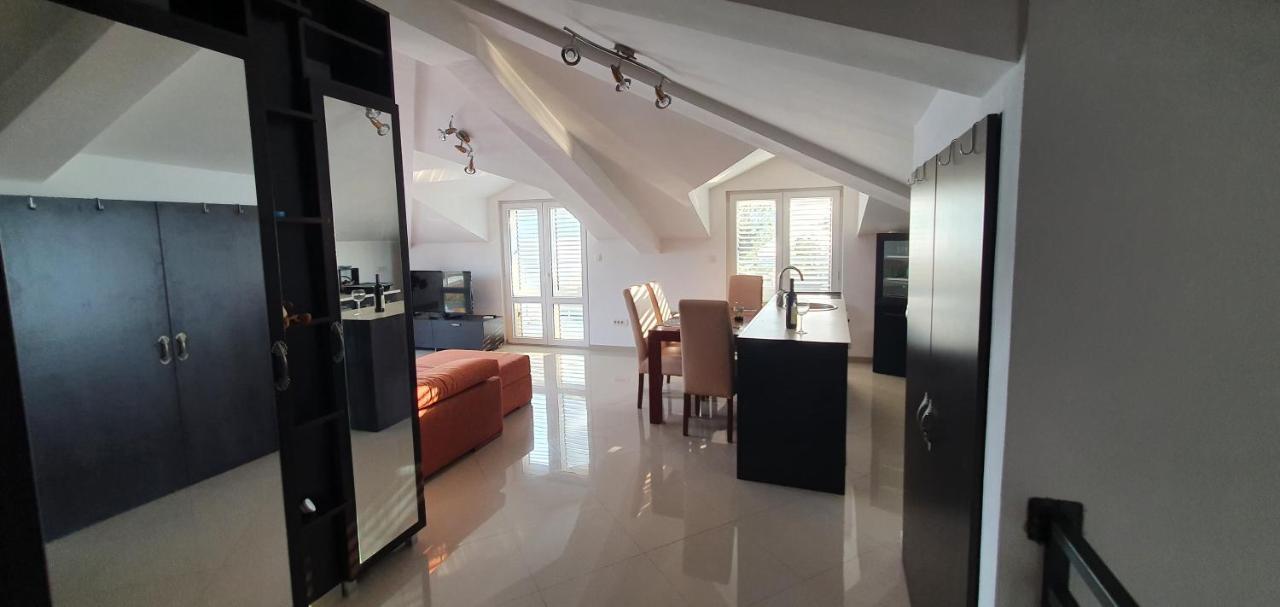 Penthouse By The Sea Apartment Tivat Exterior foto